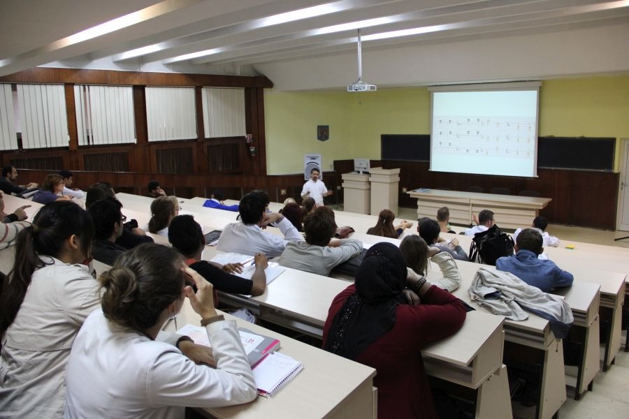 The Economist: România este un magnet pentru studenții străini la Medicină. De ce aleg țara noastră pentru studii