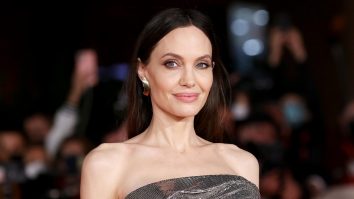 Angelina Jolie îl imploră pe Brad Pitt să pună capăt războiului juridic. Fosta soție îi cere actorului să renunțe la litigiul vinăriei Château Miraval