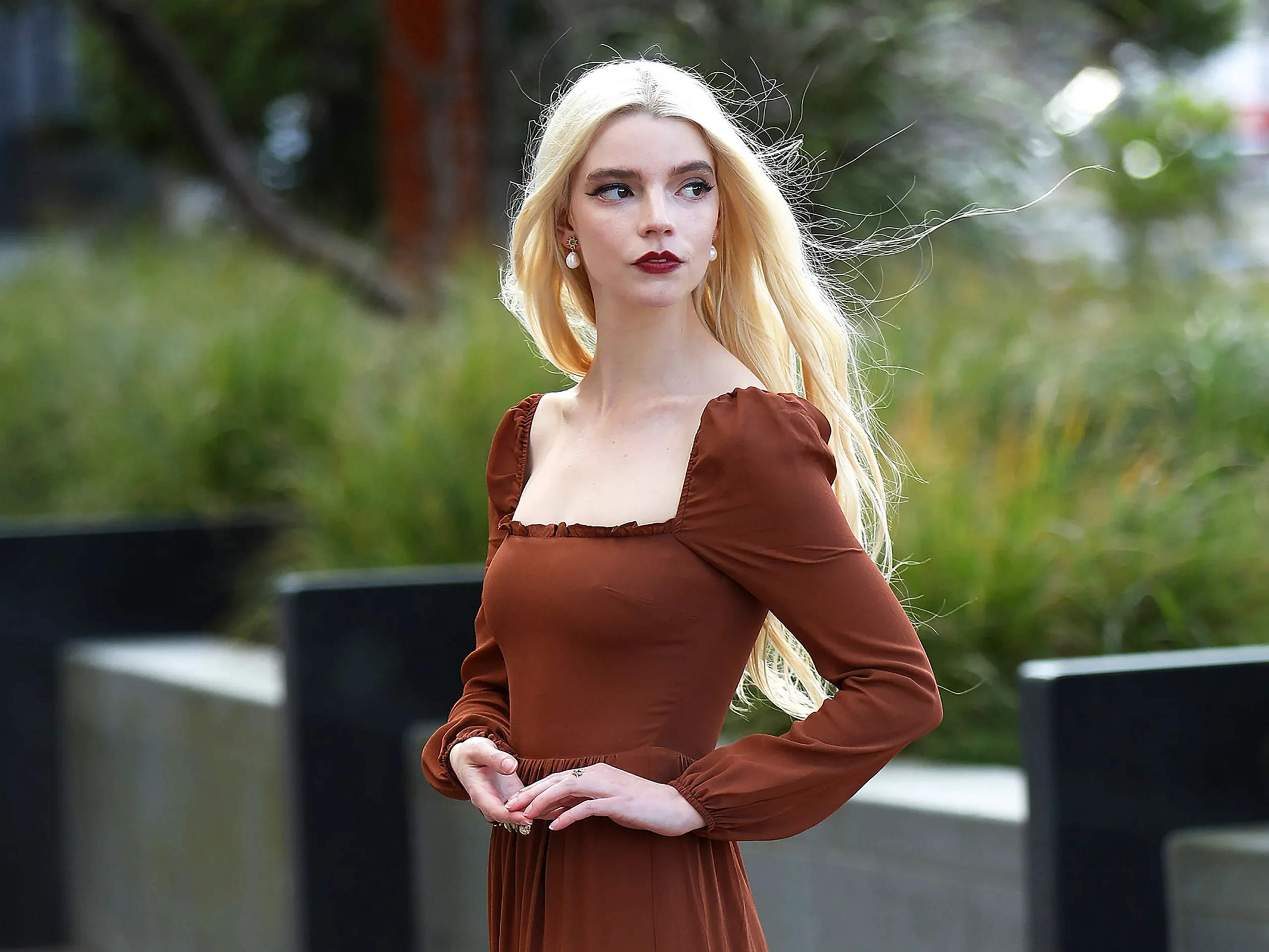 Anya Taylor Joy a fost numită cea mai frumoasă femeie din lume. Pe locul 2 se află Zendaya
