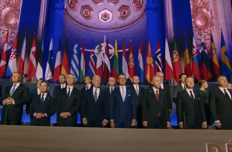 VIDEO. Joe Biden ține discursul aniversar la  Ceremonia a 75 de ani de NATO / Biden l-a decorat pe Stoltenberg