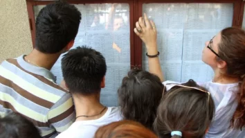 99.371 de elevi au promovat examenul de Bacalaureat de anul acesta. Este cea mai mare rată de promovabilitate din ultimii 15 ani