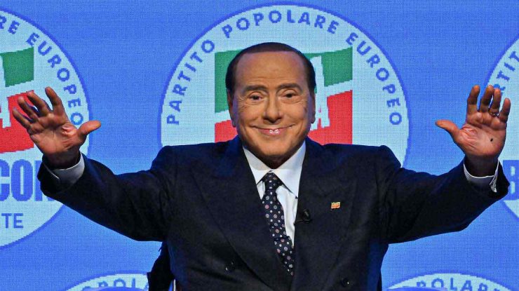 Aeroportul din Milano va fi redenumit Aeroportul Silvio Berlusconi, în onoarea fostului premier italian