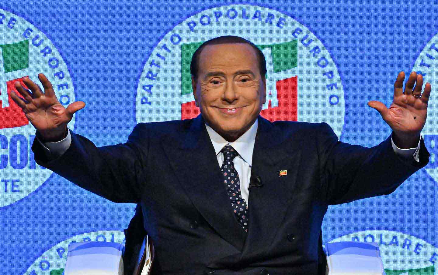 Aeroportul din Milano va fi redenumit Aeroportul Silvio Berlusconi, în onoarea fostului premier italian