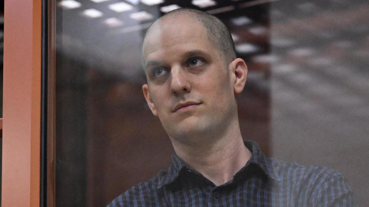 Jurnalistul american Evan Gershkovich a fost condamnat de un tribunal rus la 16 ani de închisoare pentru spionaj