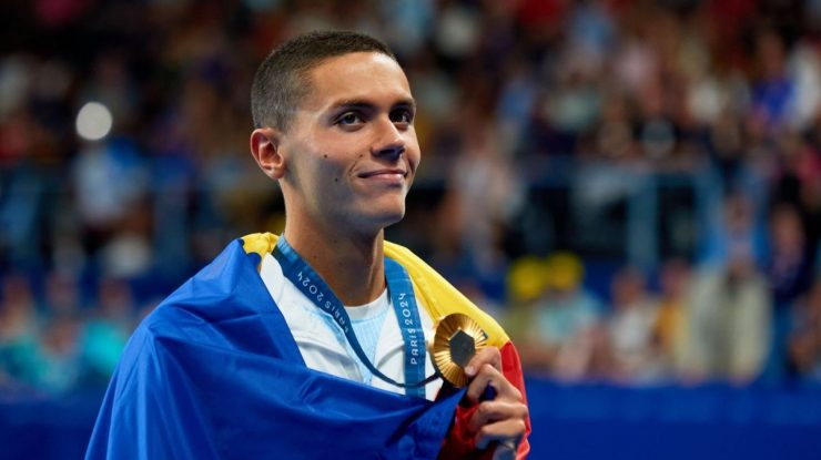 Ministrul Tineretului, despre David Popovici: „Sper să beneficieze de condiţii mai bune de antrenament”