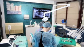 Dentiștii din Iași nu mai au voie să-și facă publicitate la promoții în mediul online. Ce sancțiuni pot primi