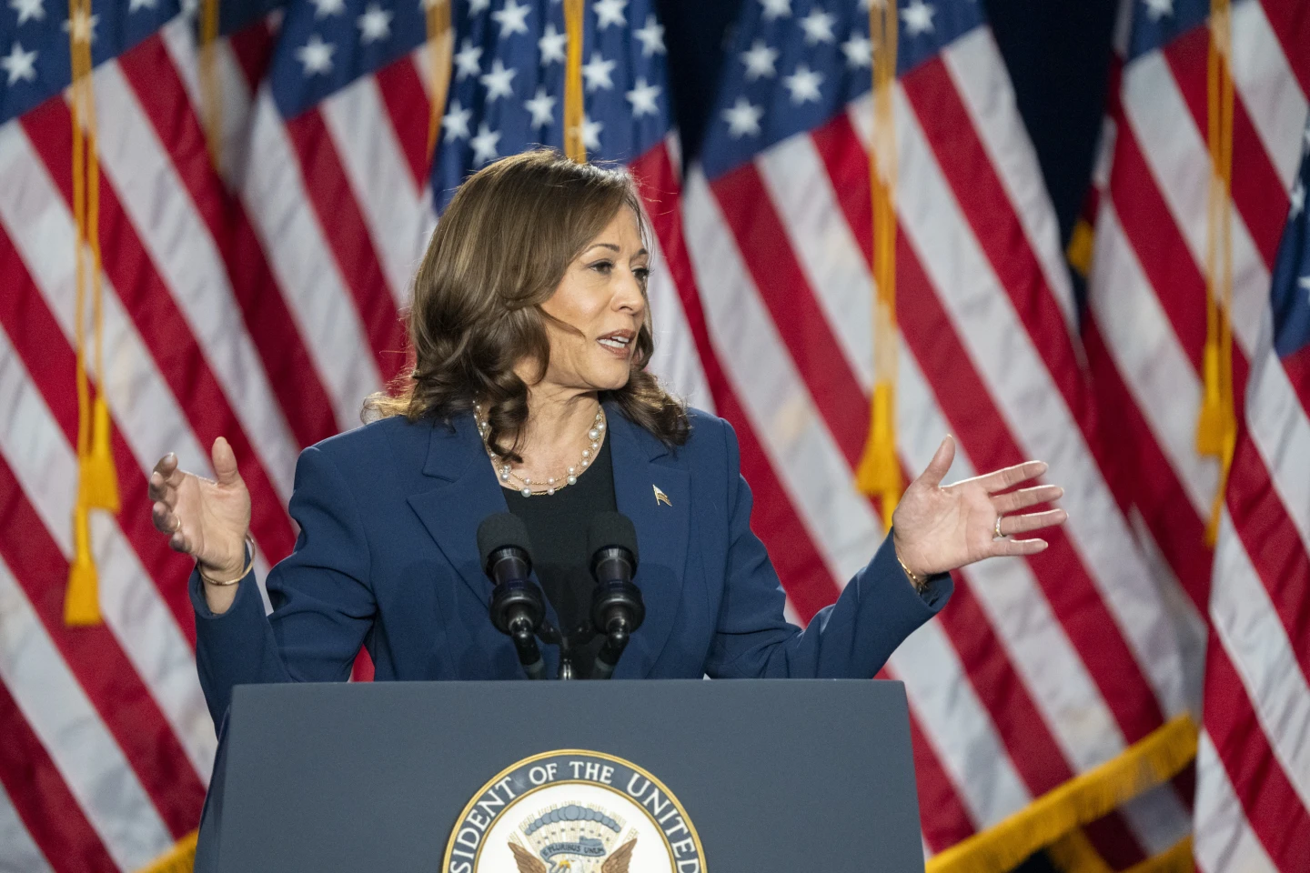 Sondaj Reuters/Ipsos: Kamala Harris l-a depășit cu 2 puncte procentuale pe Donald Trump