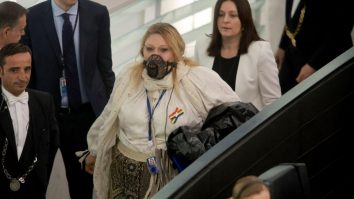 Ce scrie presa internațională după ce Diana Șoșoacă a fost evacuată din Parlamentul European? Eurodeputata se consideră „persecutată”