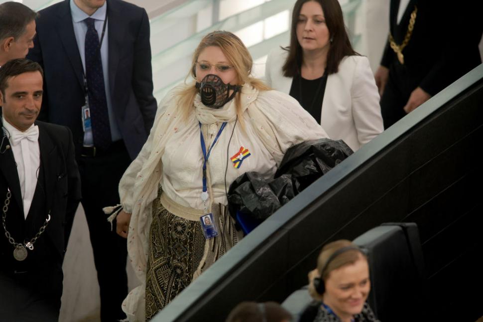 Ce scrie presa internațională după ce Diana Șoșoacă a fost evacuată din Parlamentul European? Eurodeputata se consideră „persecutată”