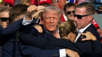 Trump îi îndeamnă pe americani să „rămână uniți” după tentativa de asasinat: „Doar Dumnezeu a împiedicat inevitabilul. Nu ne vom teme”