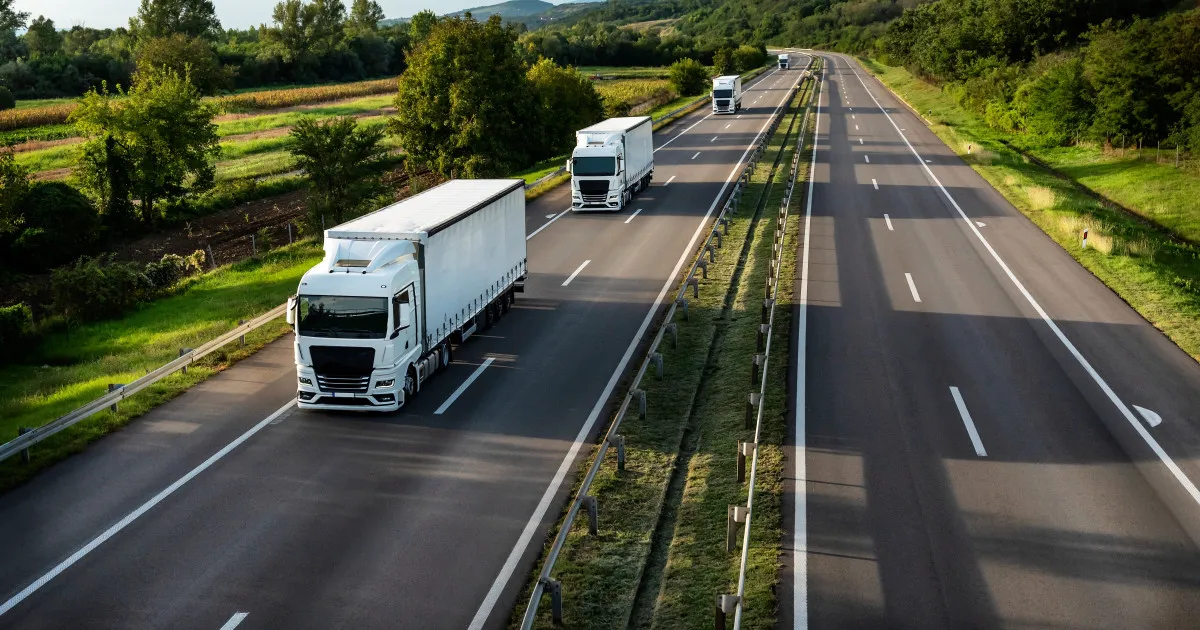 Temperaturile ridicate opresc circulația pe mai multe drumuri. CNAIR impune restricții de tonaj pe autostrăzi, drumuri expres şi drumuri naţionale