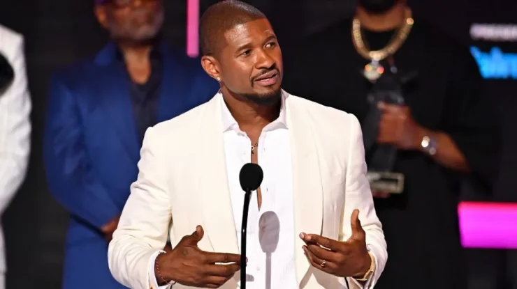 Usher a primit premiul pentru întreaga carieră la BET Awards. „Indiferent ce se întâmplă în viața voastră acum, sunt aici să vă spun că puteți reuși”