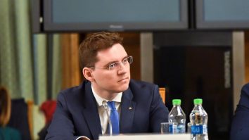 Cei 33 de europarlamentari ai României votează astăzi în Parlamentul European. Ce șanse au Victor Negrescu și Nicu Ștefănuță