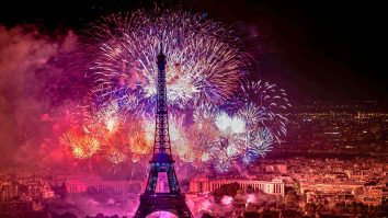 Cum a celebrat Franța Ziua Națională? Focul de artificii de la Turnul Eiffel a fost însoțit pentru prima dată de 1.000 de drone