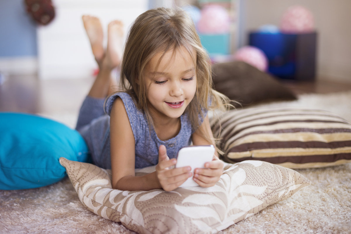 Nokia lansează „telefonul pentru copii”. Consilier parental: „Nu văd de ce un părinte implicat ar avea nevoie să îi ofere copilului acest lucru”