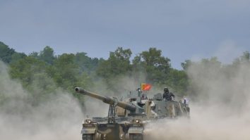 România trece la calibrul NATO de 155 mm. Armata Română a semnat contractul pentru 54 de obuziere din Coreea de Sud