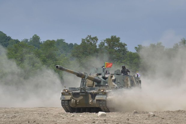 România trece la calibrul NATO de 155 mm. Armata Română a semnat contractul pentru 54 de obuziere din Coreea de Sud