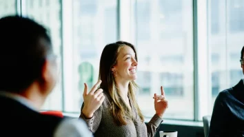 Cât de bine te simți la locul de muncă? România se află pe locul 13 în topul țărilor unde angajații sunt fericiți la job