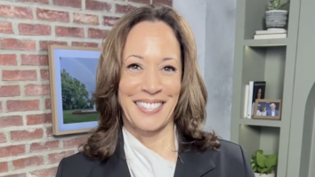 Ce strategie folosește Kamala pentru a atrage votanți tineri? Contul ei de TikTok a atins 2 milioane de urmăritori