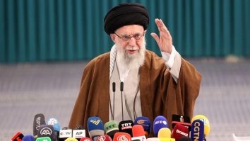 Liderul suprem al Iranului, Ali Khamenei, emite ordin ca Iranul să lovească direct Israelul, după asasinarea lui Ismail Haniyeh