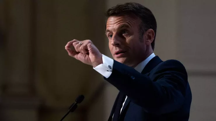 Emmanuel Macron face apel la „prudență”, după EXIT POLL-urile din Franța