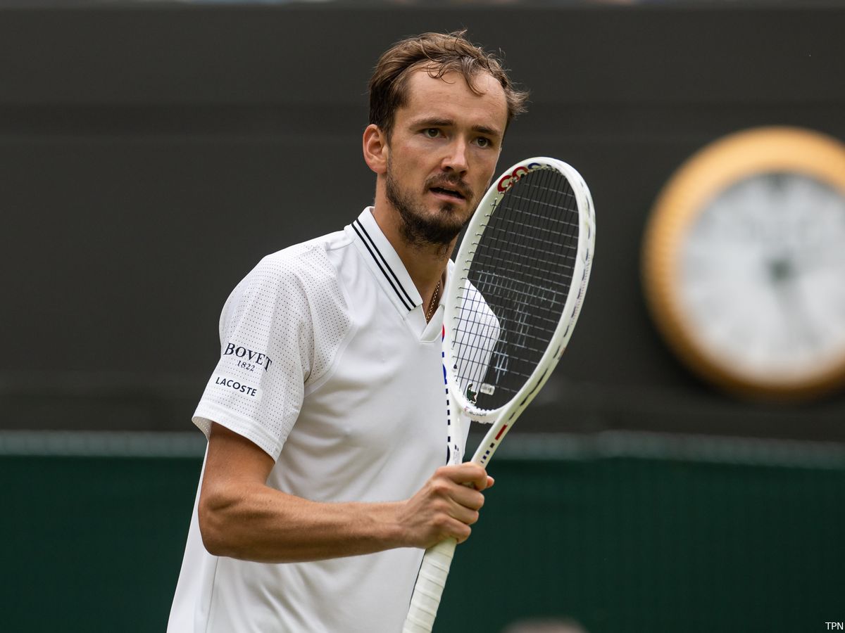 Medvedev ajunge în semifinale la Wimbledon după ce l-a învins pe Jannik Sinner într-o luptă dură în cinci seturi