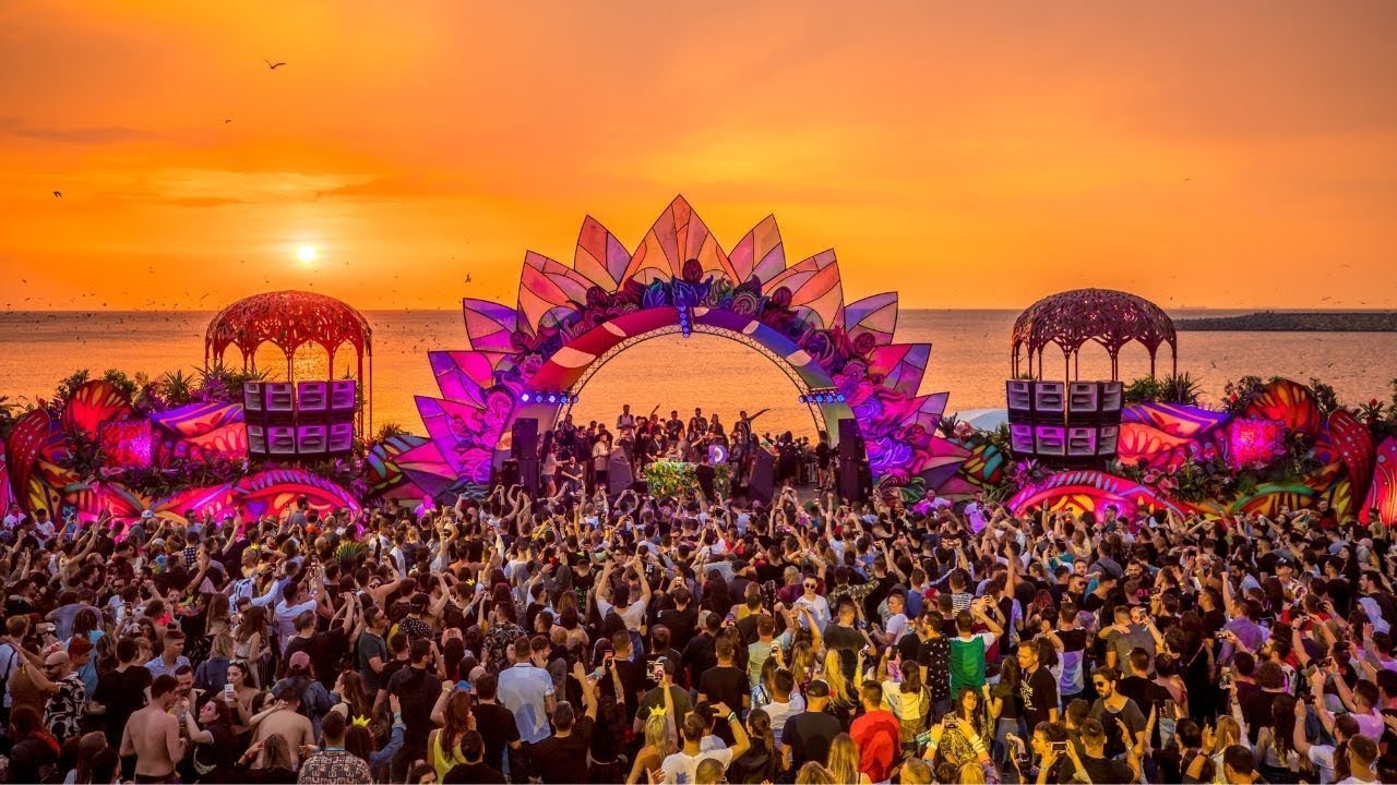 Festivalul Neversea începe astăzi. Ce artiști vor urca pe scenă