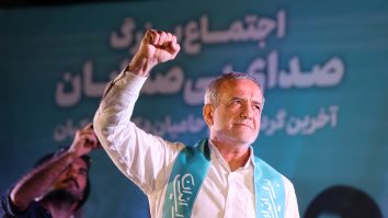 Reformistul Masoud Pezeshkian a câștigat alegerile prezidențiale din Iran