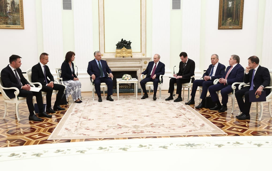 Cresc tensiunile dintre Germania și Ungaria, după reuniunea Orban-Putin de la Moscova. Ungaria amână întâlnirea dintre Annalena Baerbock și Peter Szijjarto
