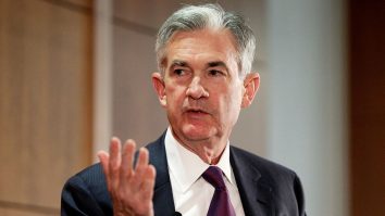 Economia SUA merge bine, dar americanii nu simt asta. Jerome Powell spune că Banca Centrală are nevoie de mai multe date înainte de a reduce dobânzile