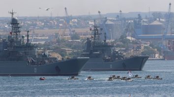 Navele rusești au fost complet scoase din Marea Azov. Putin a lansat un atac uriaș cu drone peste noapte