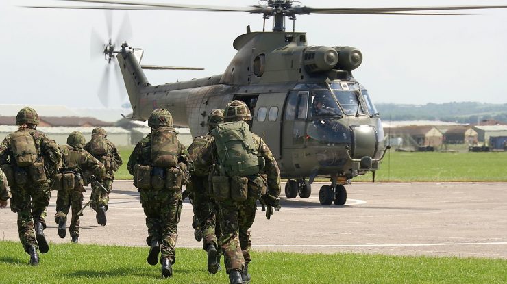 Marea Britanie trebuie să fie pregătită de război în trei ani, avertizează șeful armatei britanice