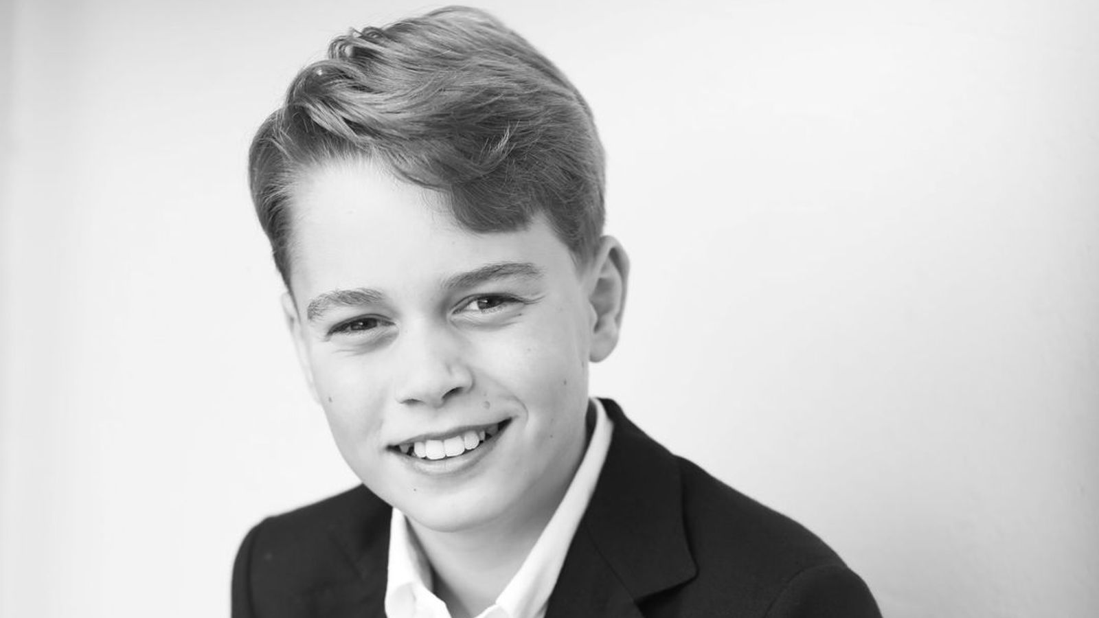 Prințul și Prințesa de Wales au împărtășit o nouă fotografie a Prințului George pentru a marca cea de-a 11-a aniversare a sa