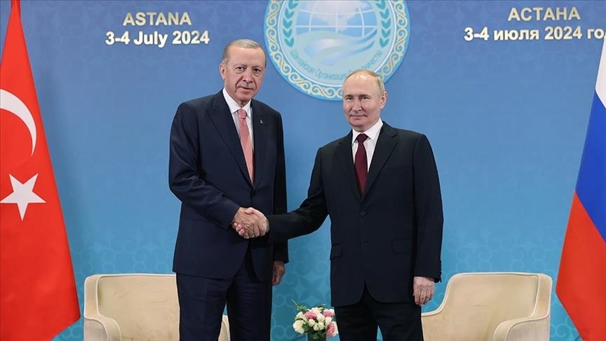 Erdogan strânge relațiile cu Putin. Cei doi lideri s-au întâlnit în Turcia pentru a discuta cooperarea în domeniul comerțului și energiei