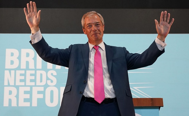 Farage, unul dintre promotorii Brexitului, nu renunță la politică. Ce șanse de câștig are politicianul