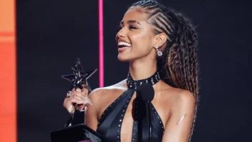 Cântăreața sud-africană, Tyla, a câștigat premiile pentru cel mai bun artist nou și cel mai bun act internațional la BET Awards