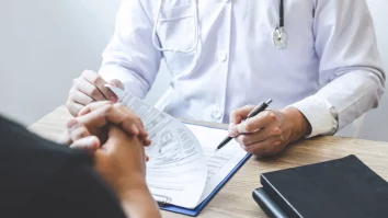 Românii își iau prea multe concedii medicale. Casele de asigurări de sănătate au dat amenzi de 530.000 de lei