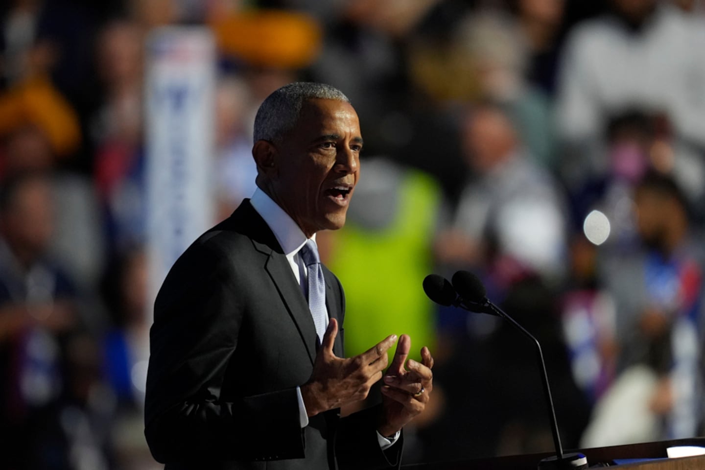 VIDEO. Convenția Națională Democrată, ziua 2. Barack și Michelle Obama o susțin pe Harris: „Revine speranța”