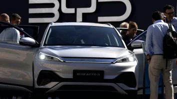 Canada anunță că va impune un tarif de 100% asupra importurilor de vehicule electrice fabricate în China