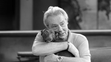 Familia lui Alain Delon respinge cererea acestuia de eutanasiere a câinelui său, Loubo. Actorul va fi înmormântat singur