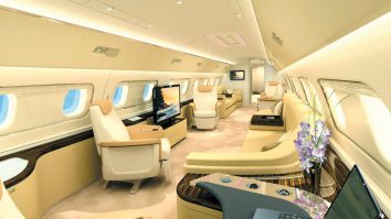 Ce își cumpără bogații lumii? De la cheltuirea a 2 milioane de dolari pe lună pe haine până la savurarea sticlelor de vin de 6.000 de dolari