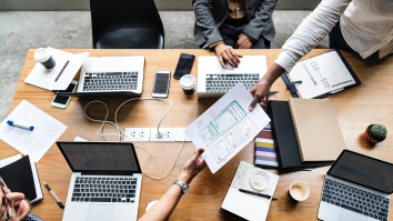 71% dintre angajații din Generația Z aleg mișcarea moonlight. CEO: „Companiile au devenit mai flexibile”