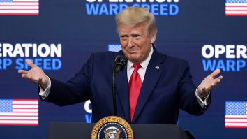 Donald Trump spune că arată mai bine decât Kamala Harris. Fostul Președinte este nemulțumit de portretul contracandidatei de pe coperta Time Magazine