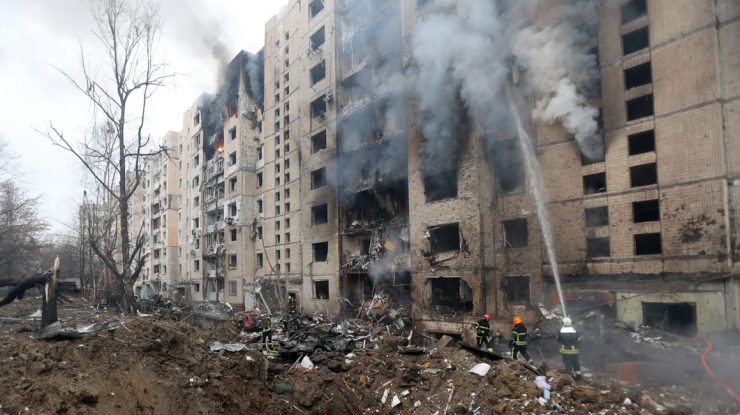 Șase oameni au fost uciși în cel mai mare atac aerian rusesc asupra Ucrainei