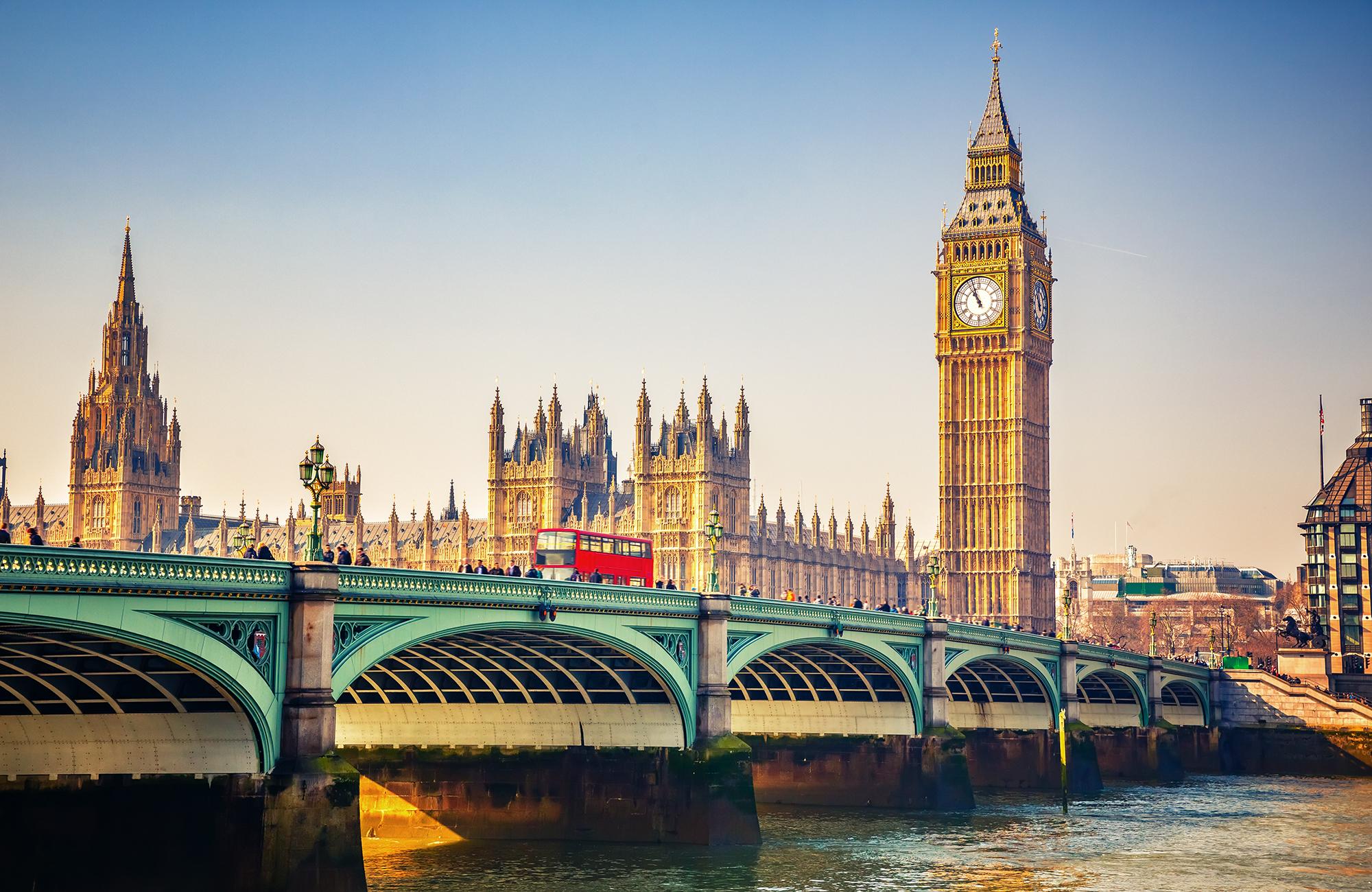 Unde pleci în vacanța de Sfânta Maria? Consultant în turism: „Recomand cele trei destinații importante europene: Londra, Paris și Milano”