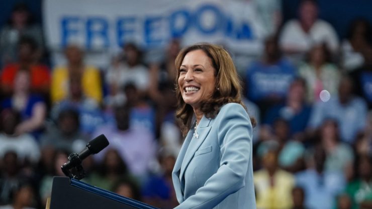 Kamala Harris l-a ales pe Tim Walz ca Vicepreședinte