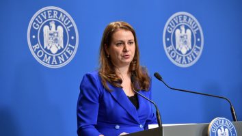 Ligia Deca le interzice profesorilor să facă meditații cu elevii de clasă. Profesor: „Elevii nu ar trebui să facă ore în privat pentru o notă bună”