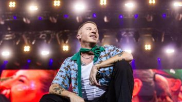 Macklemore și-a anulat concertul din Dubai din cauza presupusului rol al țării în conflictul mortal din Sudan
