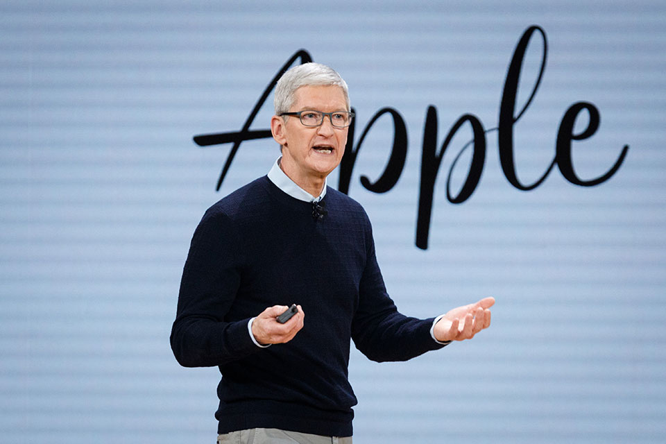 Tim Cook pariază pe un robot inteligent. Cum se integrează proiectul în strategia Apple