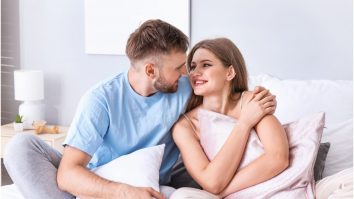 Cum reaprinzi flacăra iubirii într-o relație de lungă durată? Psihoterapeut: „Partenerii trebuie să aducă lucruri noi, să experimenteze împreună”